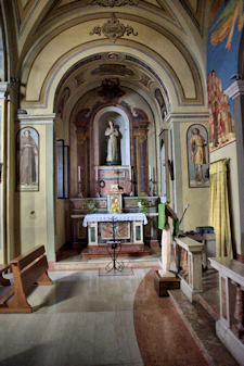 L'altare dedicato alla Madonna